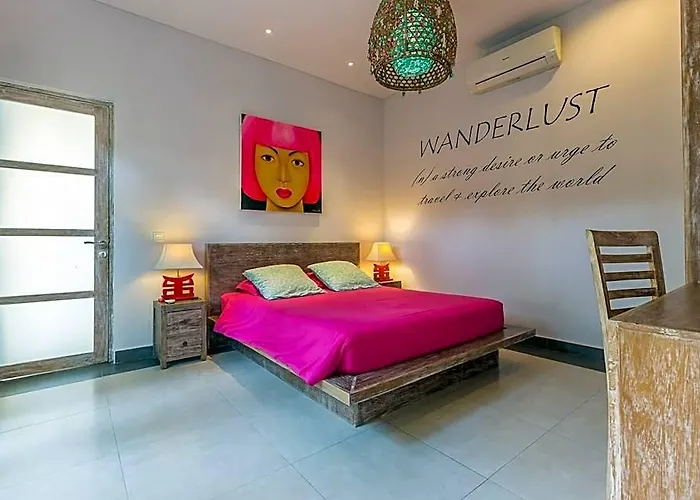 Private 3 Bedrooms Enclosed With Pool Villa