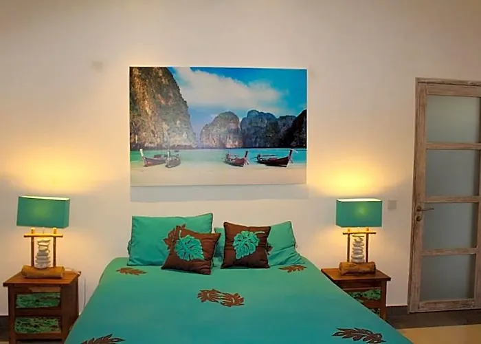 Private 3 Bedrooms Enclosed With Pool Villa
