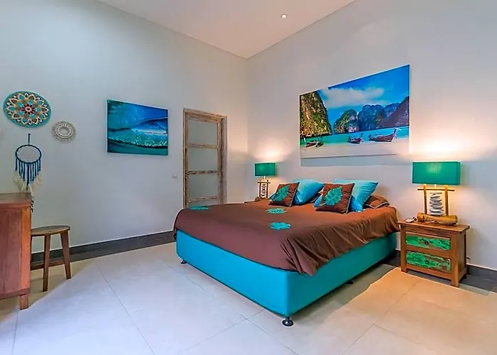 Private 3 Bedrooms Enclosed With Pool Villa