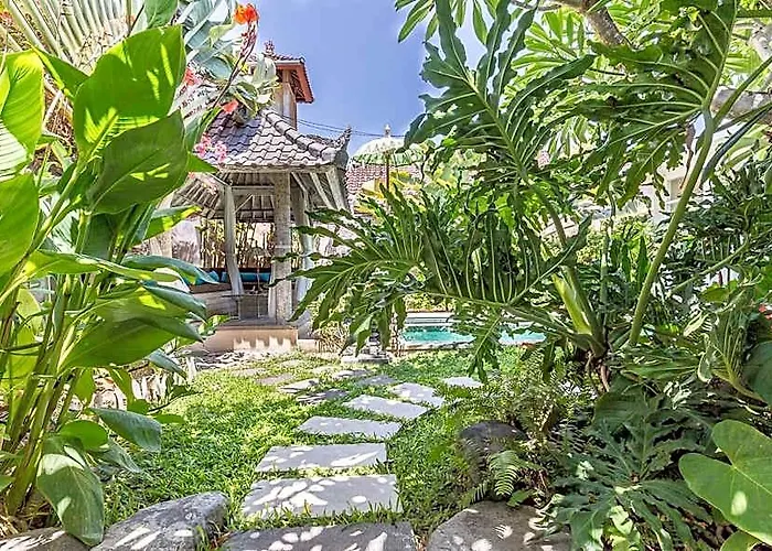 Private 3 Bedrooms Enclosed With Pool