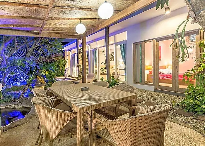Private 3 Bedrooms Enclosed With Pool Villa *