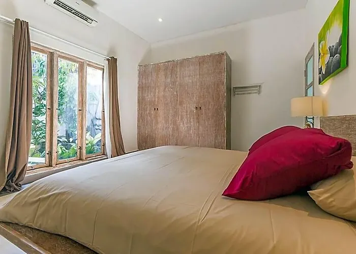 Private 3 Bedrooms Enclosed With Pool Villa