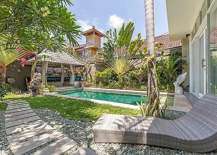 Villa Private 3 Bedrooms Enclosed With Pool Seminyak (Bali)