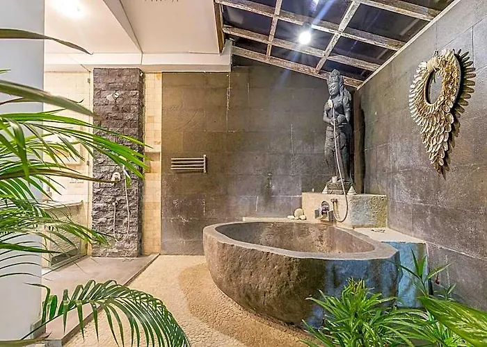 Private 3 Bedrooms Enclosed With Pool Villa